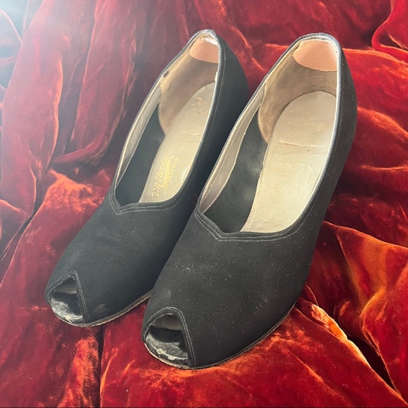 Vintage 1940’s Black Suede Pumps, 6.5/7 - Picture 3 of 6